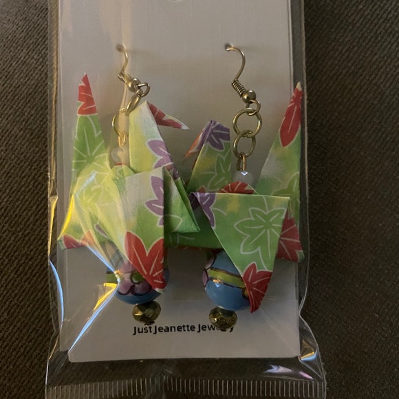 Beautiful origami crane earrings handmade by me ❤️ - Picture 6 of 7